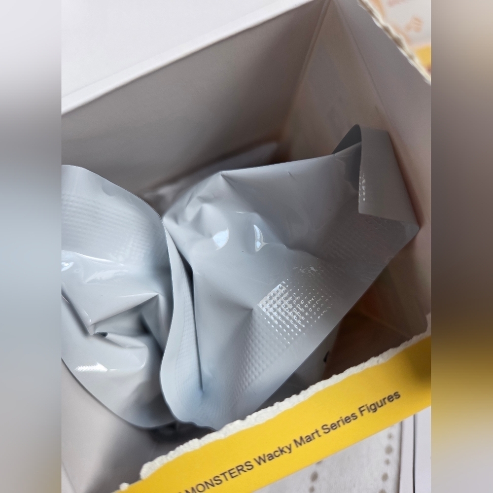 Pop Mart Wacky Mart Milk Figure โ Confirmed Pull, BNIB - Picture 2 of 4